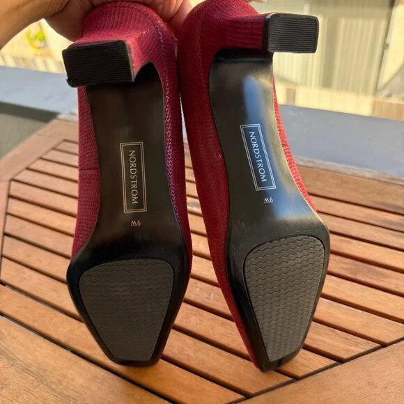 Nordstrom Red Textured Square Toe Heels NWOB Size 9W - Picture 7 of 7